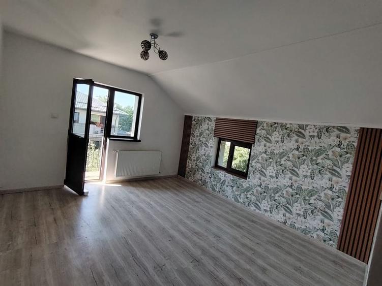 Casă cu 3 camere în Valea Lupului