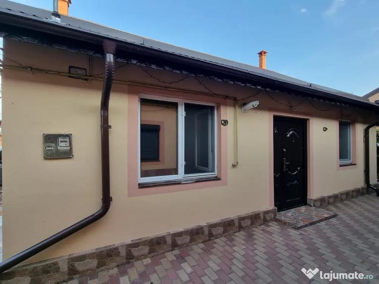 Casă cu 3 camere în Exterior Vest