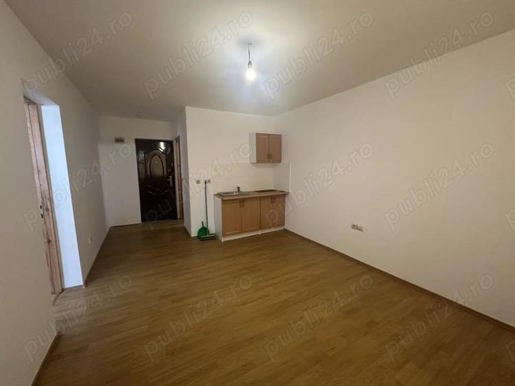 Apartament cu 2 camere nedecomandat în Mihai Bravu