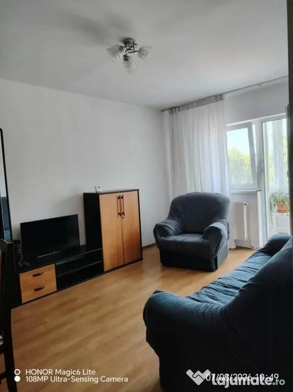 Apartament cu 3 camere decomandat în Bartolomeu