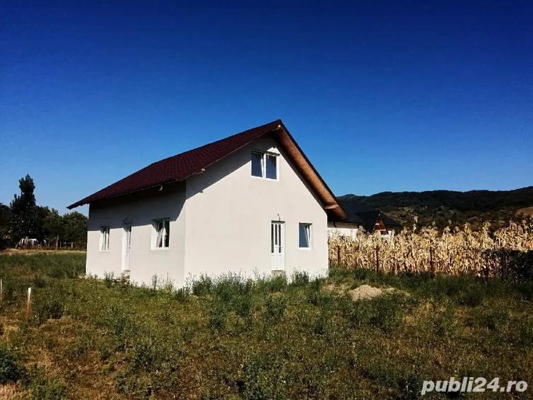 Casă cu Teren 1000 Mp în Chiojdu
