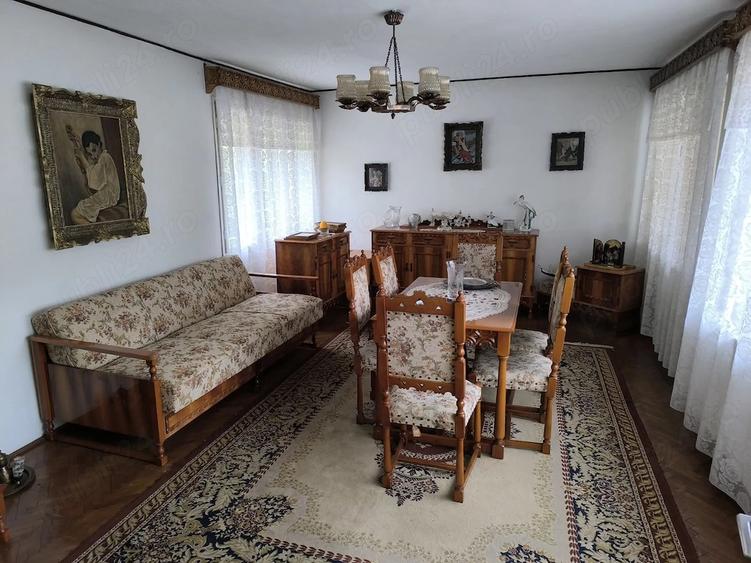 Casă cu 7 camere cu Teren 1200 Mp în Central
