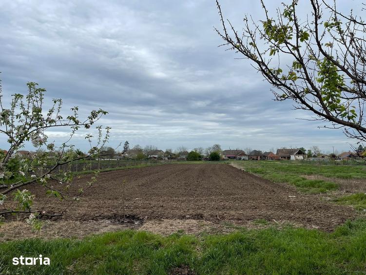 Casă cu 2 camere cu Canalizare în Tomnatic