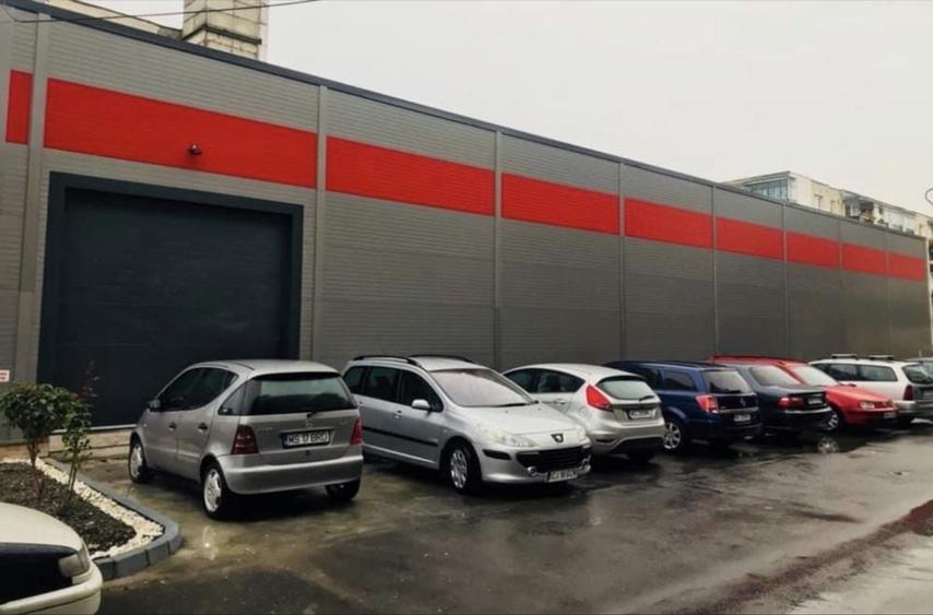 Spațiu comercial, de 700 mp, în Central