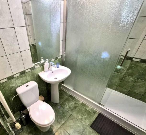 Apartament cu 3 camere decomandat în Băneasa