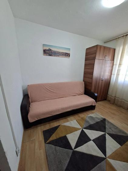 Garsonieră decomandată în Central