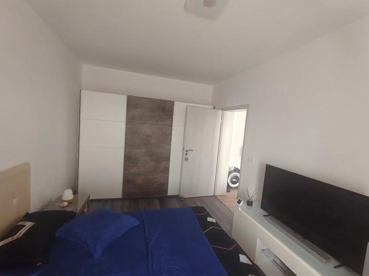 Apartament cu 3 camere decomandat, mobilat în Buziașului