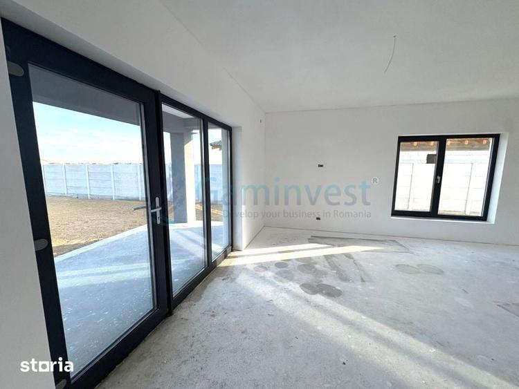 Casă cu 4 camere cu Teren 553 Mp în Sântandrei