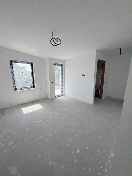 Casă cu 4 camere cu Teren 210 Mp în Bucureștii Noi