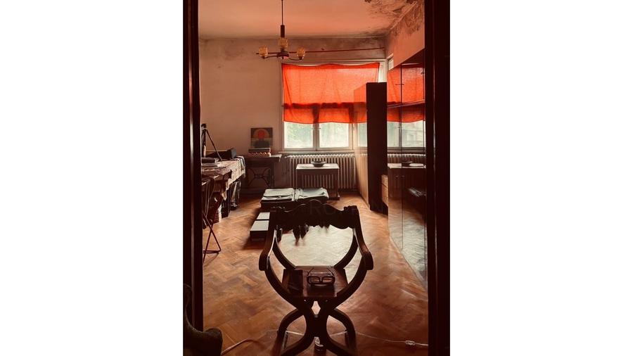 Apartament cu 4 camere semidecomandat în Armeneasca