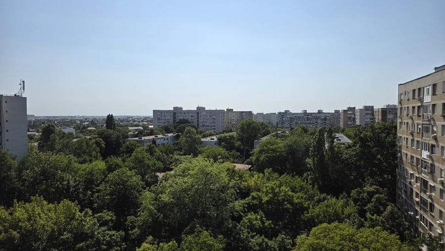 Apartament cu 3 camere decomandat în Drumul Taberei