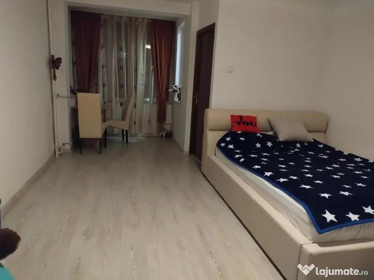 Garsonieră semidecomandată în Central