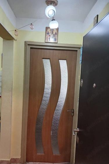 Apartament decomandat în Teiul Doamnei