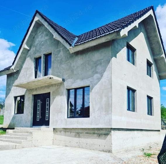 Casă cu 4 camere în Oncea