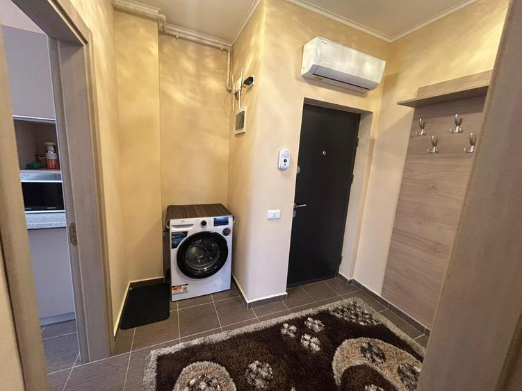 Apartament cu 2 camere decomandat, mobilat în Apărătorii Patriei