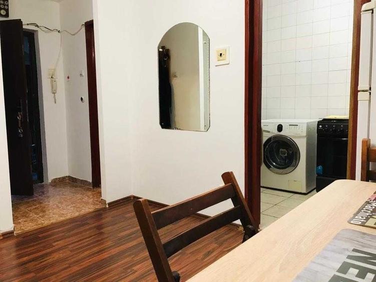 Garsonieră decomandată în Păcii