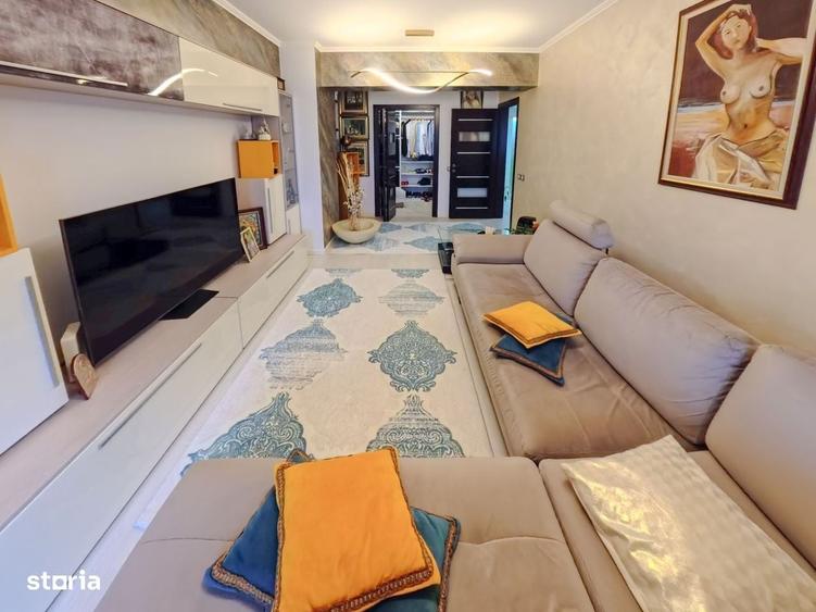 Apartament cu 4 camere în Unirii