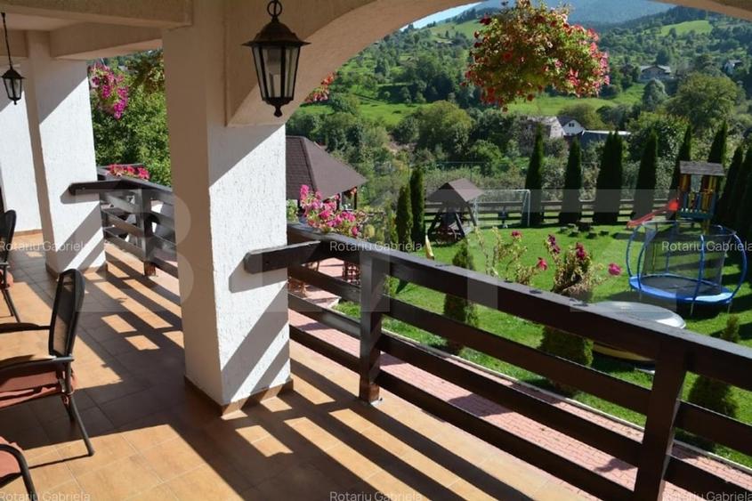 Casă individuală cu 10 camere cu Piscina în Bran