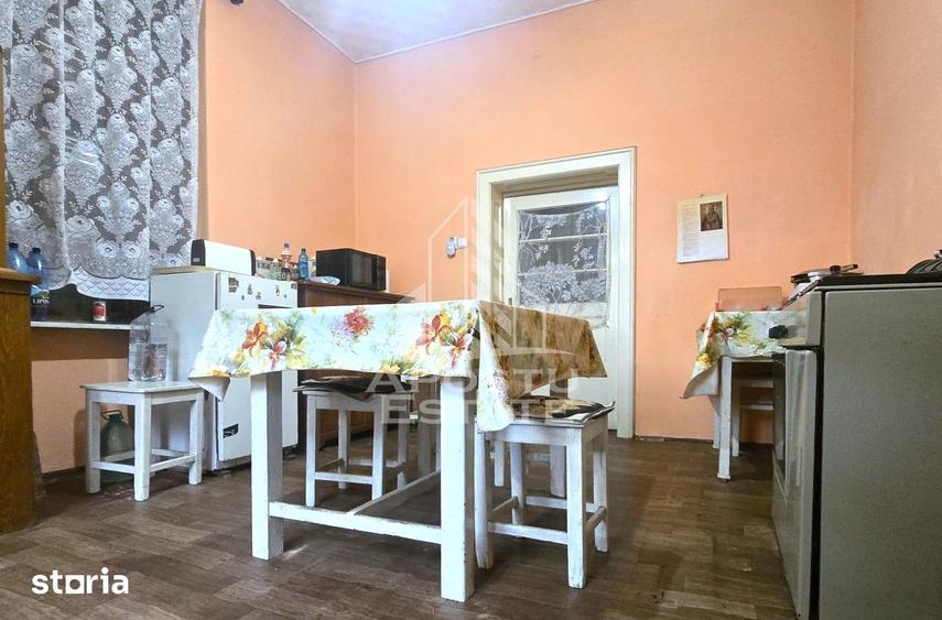 Casă cu 3 camere decomandat cu Teren 1090 Mp în Gurahonț