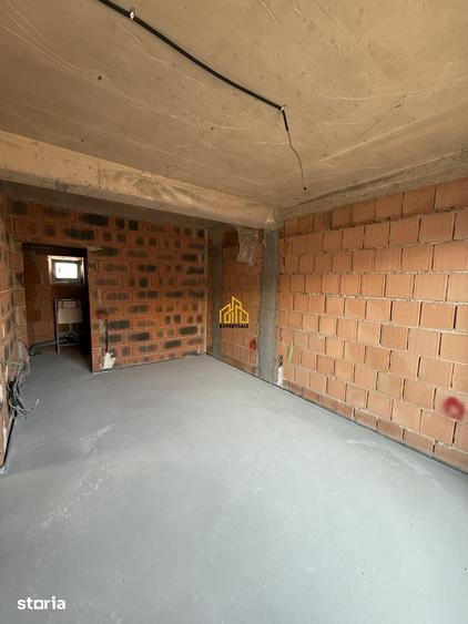 Casă cu 4 camere cu Teren 354.7 Mp în Central