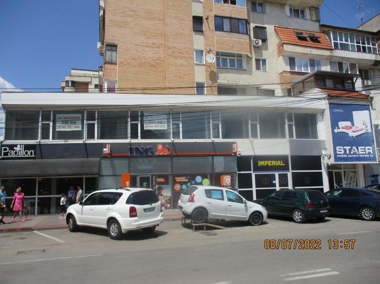 Spațiu comercial, de 330 mp, în Central