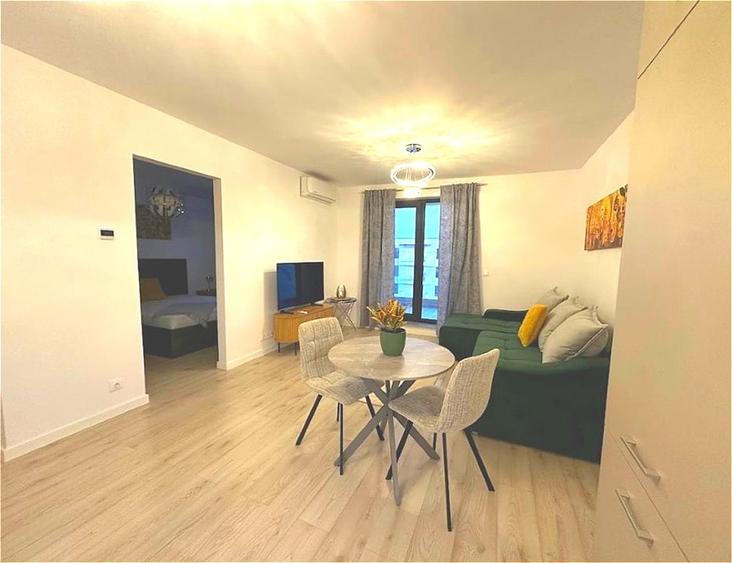 Apartament cu 2 camere semidecomandat, mobilat în Băneasa