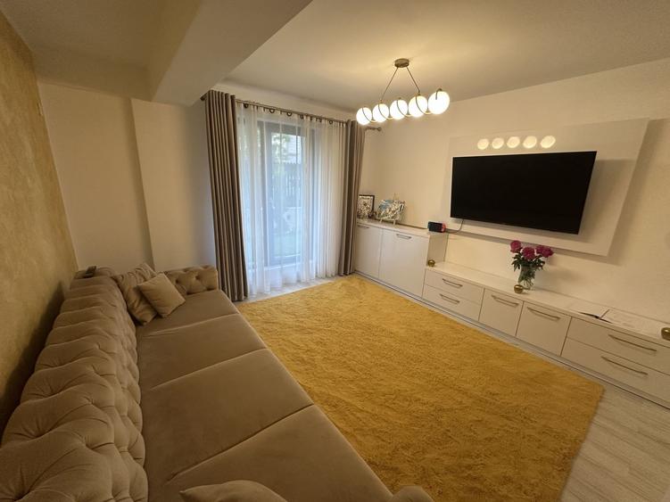 Apartament cu 2 camere decomandat, mobilat în Alexandriei
