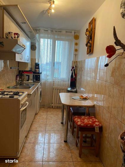 Apartament de 2 camere, decomandat, 58 mp., zona Decebal - 2