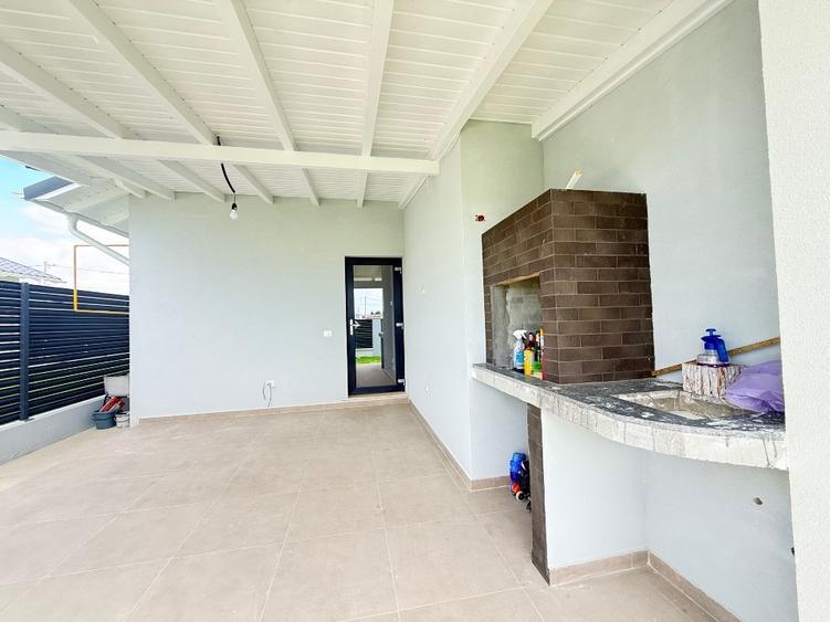 Casă individuală cu 3 camere cu Teren 400 Mp în Câmpineanca