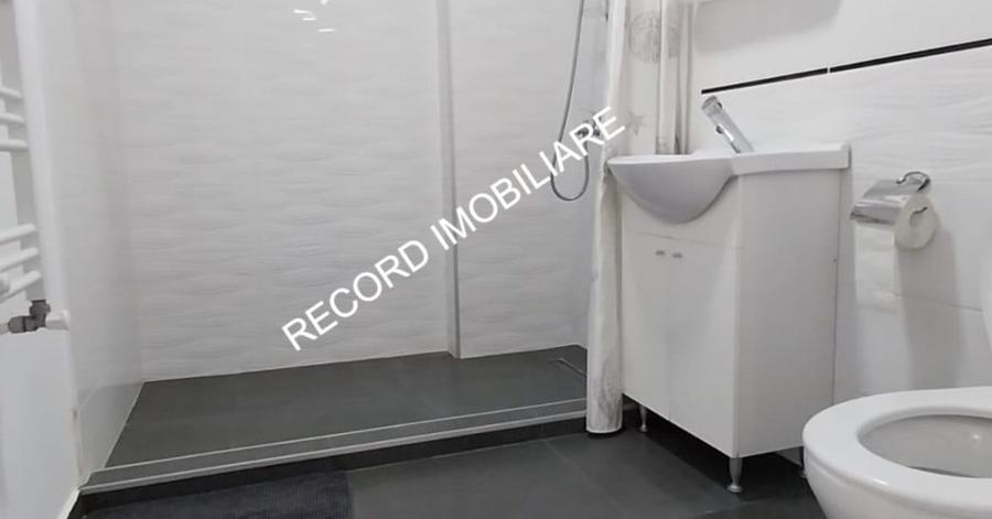 Apartament cu 2 camere semidecomandat în Florești