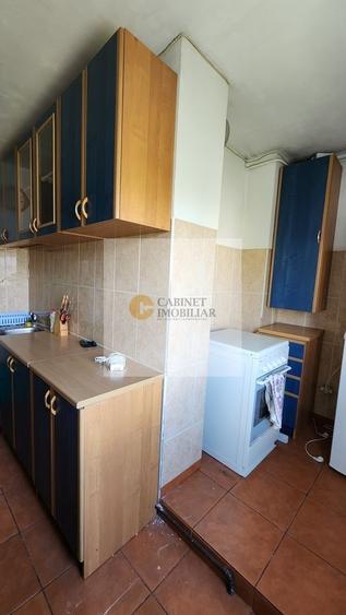 Garsonieră decomandată, mobilată în Decebal