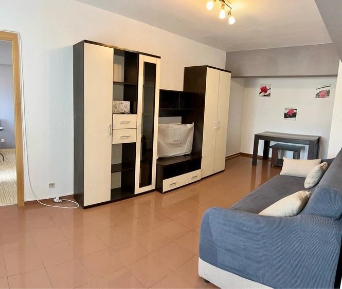 Apartament cu 2 camere semidecomandat în Ultracentral