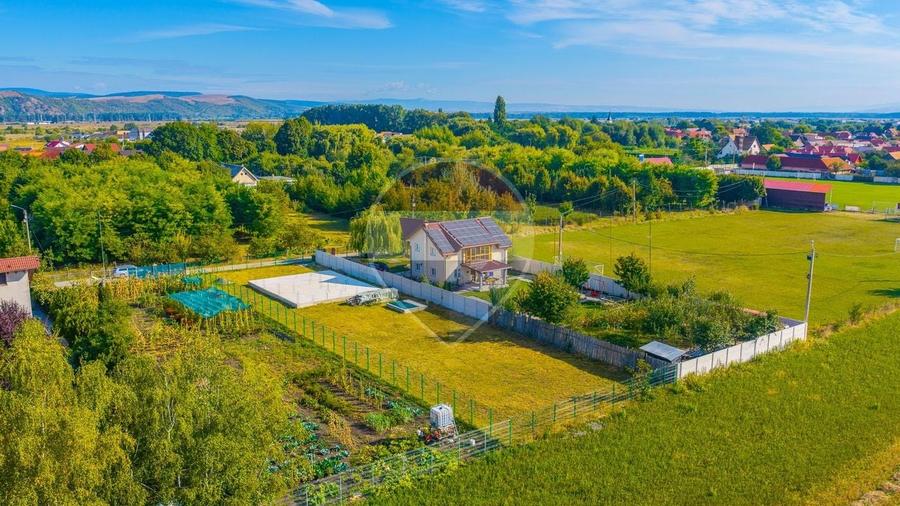 Teren Construcții intravilan de 1090 mp, în Hărman