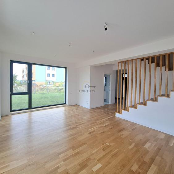 Duplex cu 5 camere cu Canalizare în Otopeni