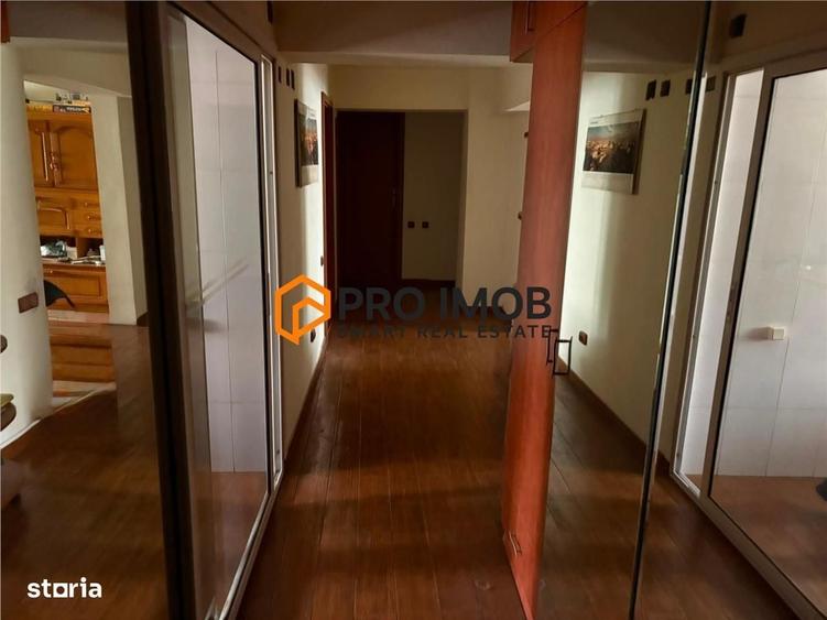Apartament cu 4 camere decomandat în Unirii Sud
