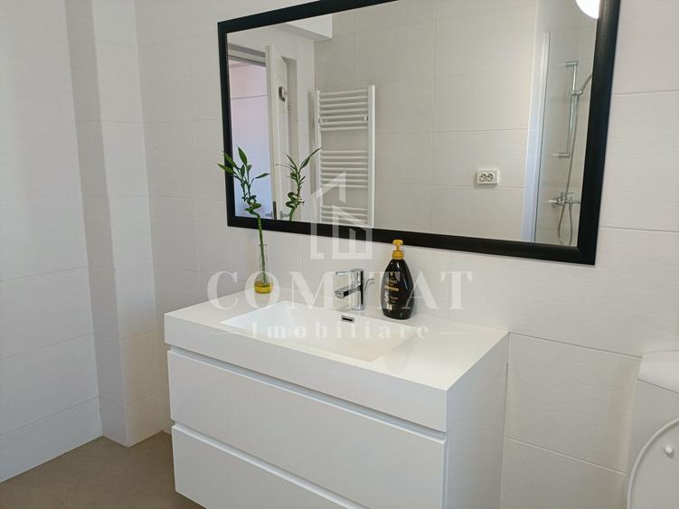 Apartament cu 2 camere semidecomandat, mobilat în Florești