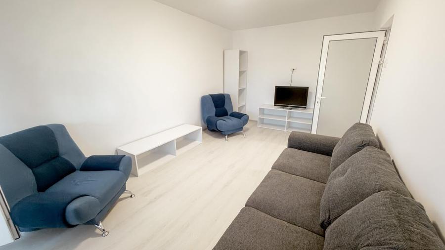 Apartament cu 2 camere decomandat în Micro 19