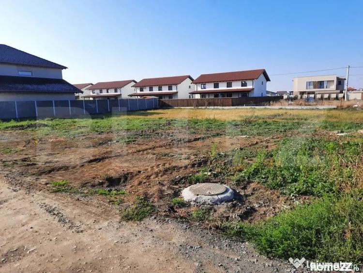 Teren de 687 mp, în Săcălaz