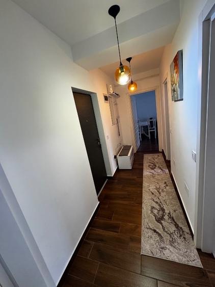 Vând apartament cu două camere, decomandat, în complex Contemporan, Păcurari. - 2