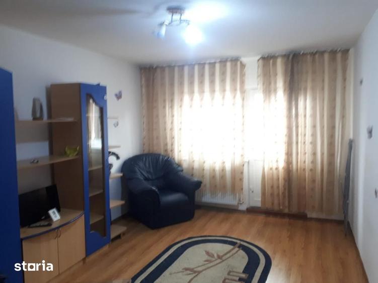 Apartament cu 2 camere în Piața Centrală