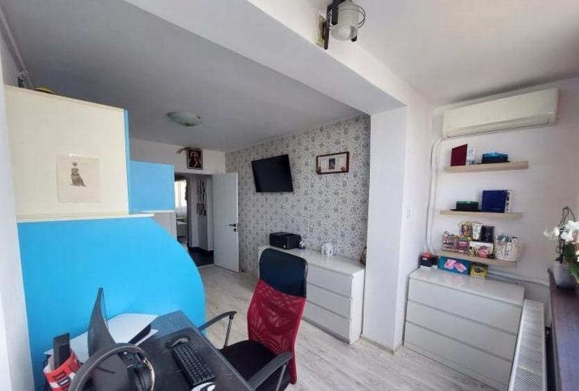 Apartament cu 3 camere decomandat în 1 Decembrie 1918
