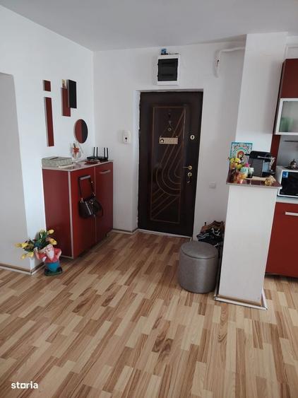 Apartament cu 3 camere decomandat în Barieră
