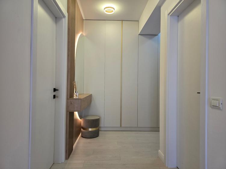Apartament cu 2 camere semidecomandat în Pipera