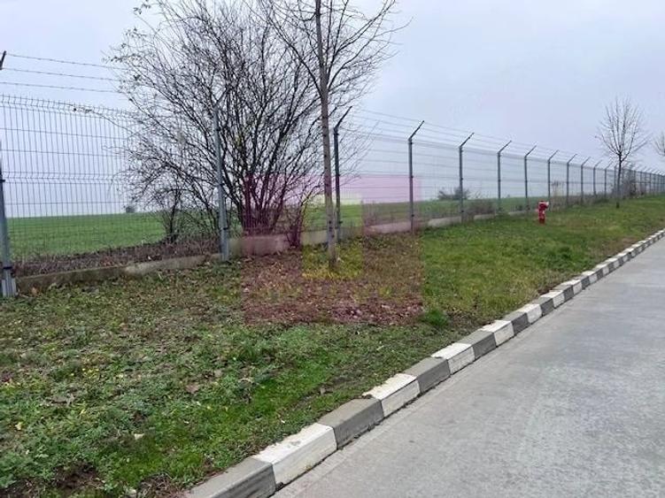 Teren de 13853 mp, în Domnești