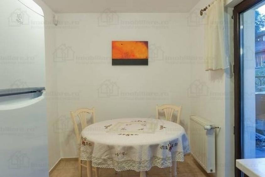 Casă individuală cu 5 camere cu Canalizare în Grozăvești