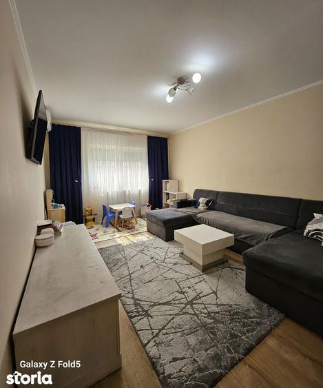 Apartament cu 3 camere decomandat în Rogerius