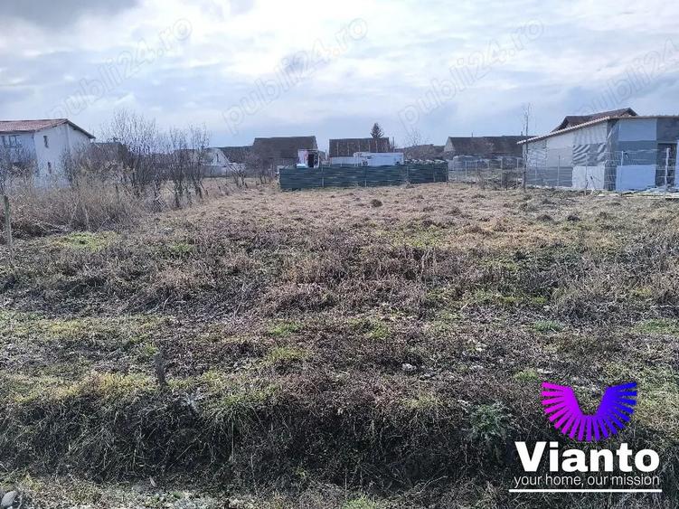 Teren Construcții intravilan de 696 mp, în Cristian