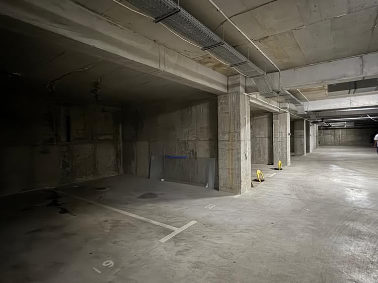 Apartament cu 3 camere semidecomandat în Iancu Nicolae