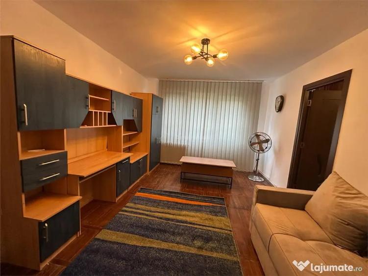 Apartament cu 2 camere semidecomandat în Central