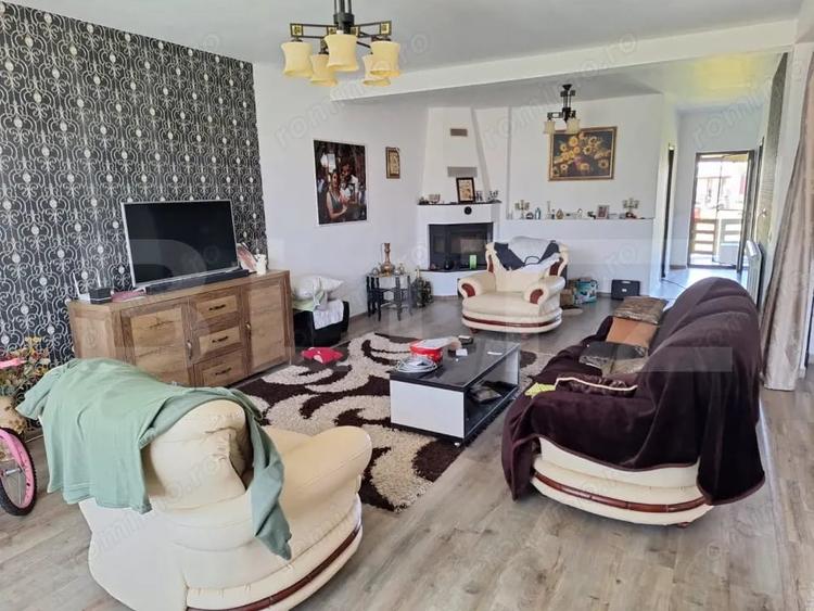 Casă cu 4 camere cu Teren 769 Mp în Ghercești